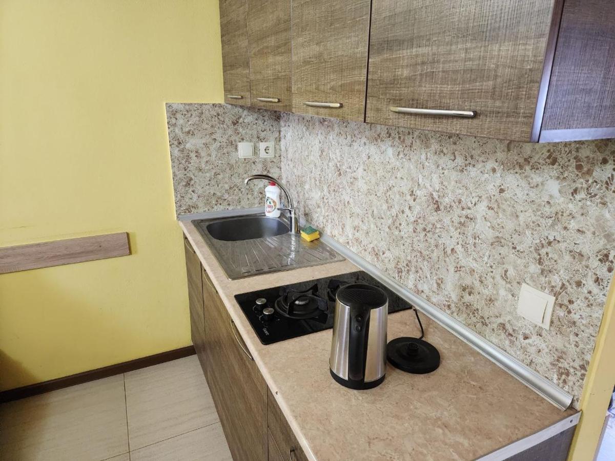 Apart-Hotel Gala In The Center Of تبليسي الغرفة الصورة