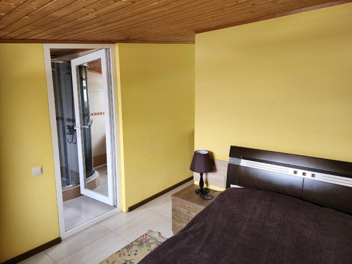 Apart-Hotel Gala In The Center Of تبليسي الغرفة الصورة